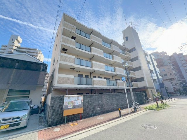 トレンドヤマモの外観