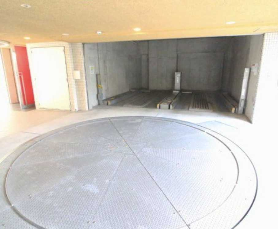 プラウドフラット三軒茶屋　浴室乾燥　陽当たり良好　オートロックの駐車場