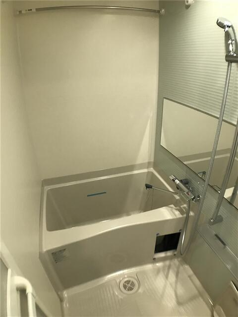 Quintet NAMBA(旧：レジュールアッシュNAMBA)の浴室