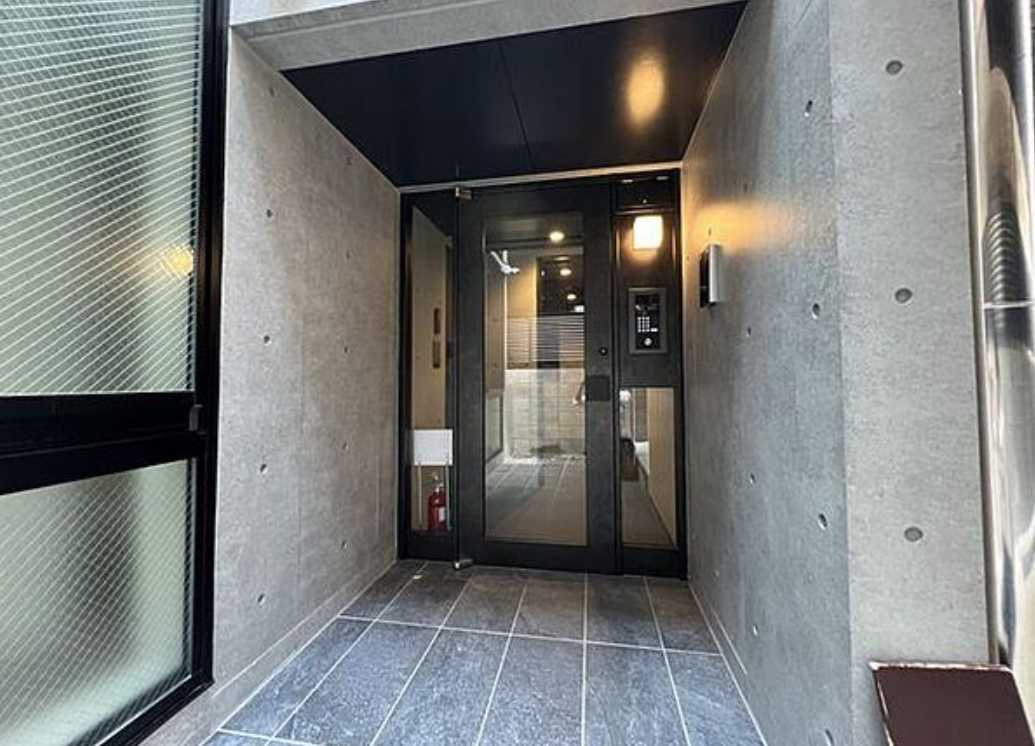 ルミークアン桜新町ノース　ペット相談　礼金0　築浅のエントランス