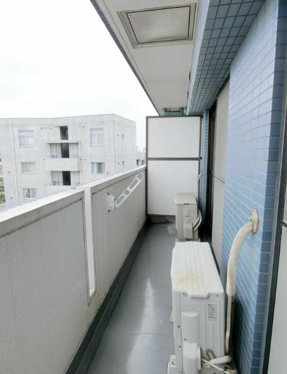 ジュエリー世田谷　分譲賃貸　角部屋　駅近のバルコニー