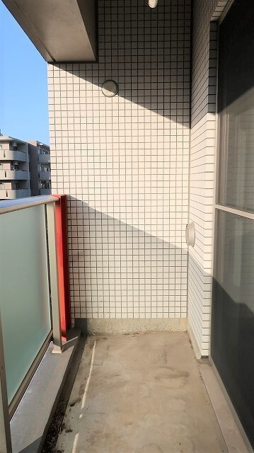 ＴＮＫビルのバルコニー