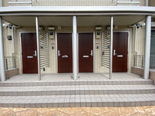 パルテールのエントランス|エントランス