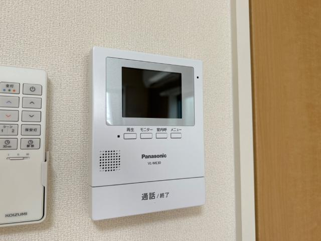 フォレストの内装|カメラ付インターホン