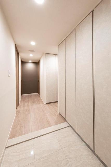 リバーポイントタワーの玄関|※写真は同タイプ住戸です。