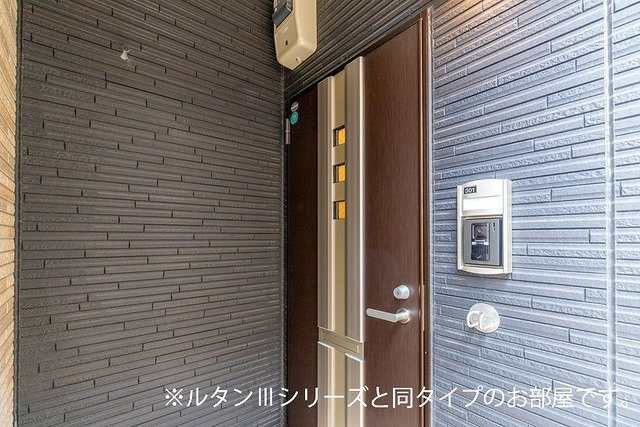 ボヌール・ド・コルザの玄関