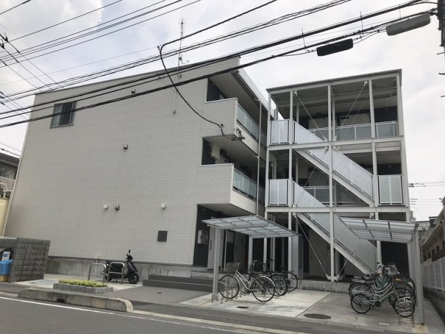 リブリ・エシュレの外観