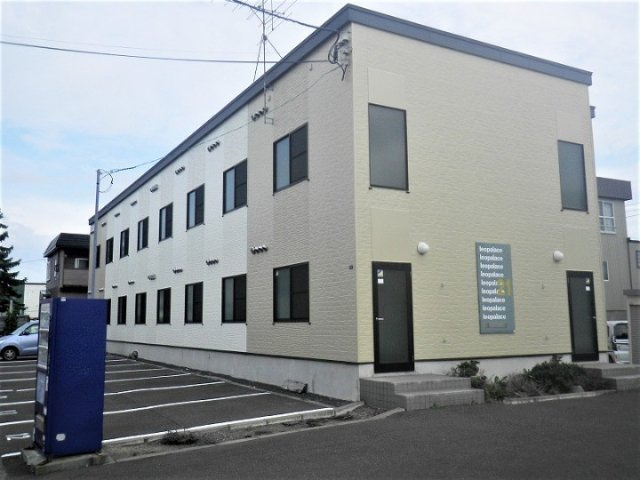 レオパレスエスティー川北の外観|2022年10月に外壁塗装致しました。