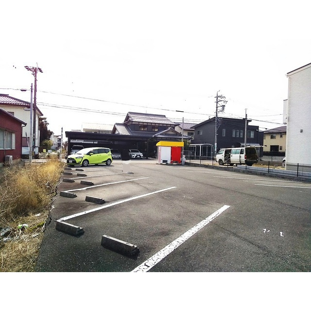 羽島郡岐南町徳田６丁目の駐車場の外観