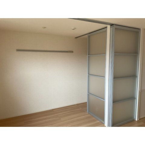 コンツェルト貝沢Aの居間・リビング|こちらの居間で趣味の時間をお楽しみください