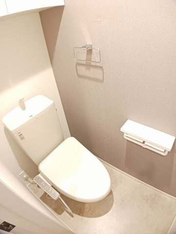 レジデンス　アニューのトイレ|ゆったりとした空間のトイレです
