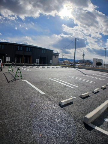 グランシャリオ吉井　四番館の駐車場|駐車場があります