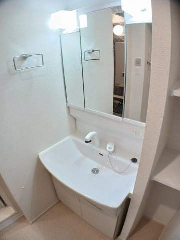 ネオヴィレッジの洗面所|使いやすい洗面所です