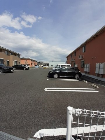 アリエッタⅠの駐車場|駐車場に車を止められます