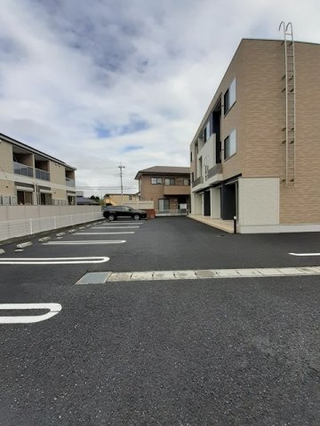 コンフォリアⅠの駐車場|駐車スペースもあります