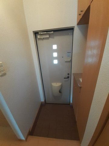 ラ・テールの玄関|落ち着いた玄関です