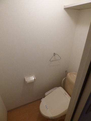 ラプリマヴェーラBのトイレ|落ち着いた色調のトイレです
