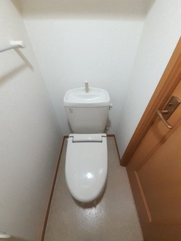 ナカイパレス　ＰａｒｔⅡのトイレ|ゆったりとした空間のトイレです