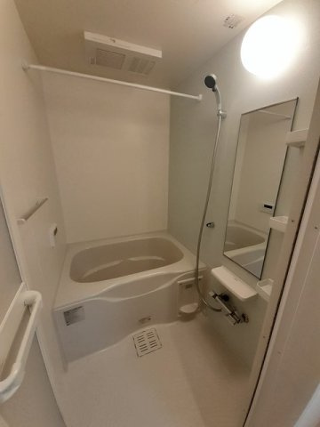 サン　ウェストの浴室|お風呂です