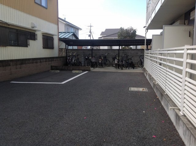 レオネクストさざんかのその他