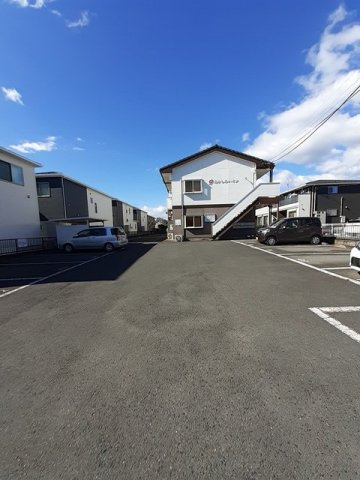 あかしあハイツの駐車場|駐車場があります