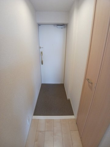 メゾン葵の玄関|ゆったりとした玄関です