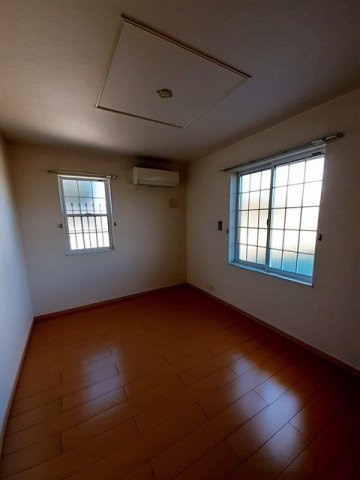 ＴａｋａｓａｋｉＴｏｔｔｏｓⅢの内装|明るい室内です