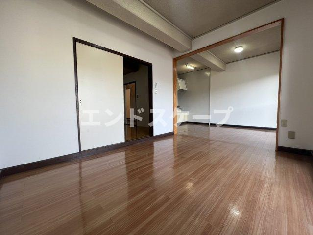 レナジア筑縄の居間・リビング|高崎、前橋のお部屋探しはエンドスケープまで！お客様の理想お聞かせ下さい♪