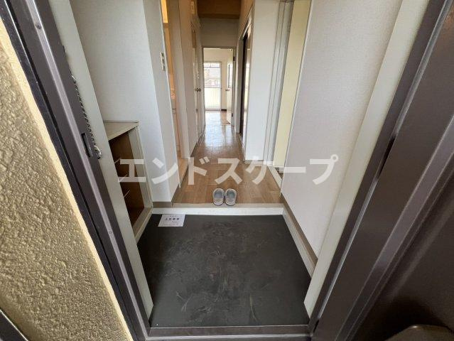 レナジア筑縄の玄関|高崎、前橋のお部屋探しはエンドスケープまで！お客様の理想お聞かせ下さい♪