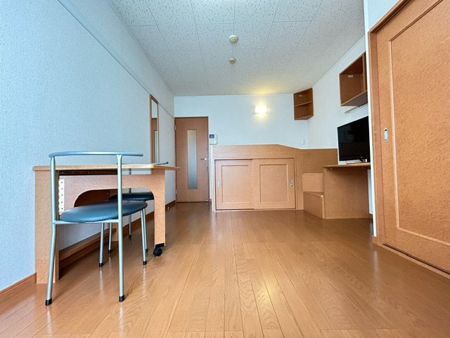 レオパレスメイゾンうすいの居間・リビング|居間です