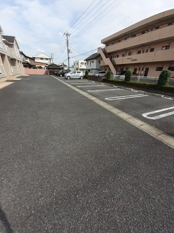 ラフィーネメゾン　Ｂの駐車場|駐車場です