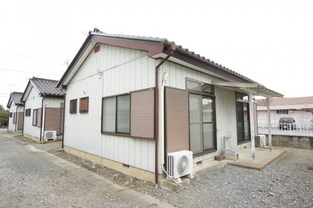 佐波郡玉村町大字角渕の一戸建ての外観|落ち着いた雰囲気の外観です