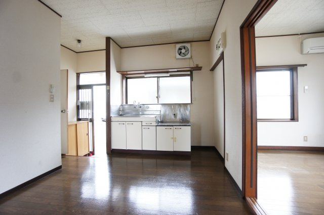 佐波郡玉村町大字角渕の一戸建てのキッチン|きれいなキッチンです