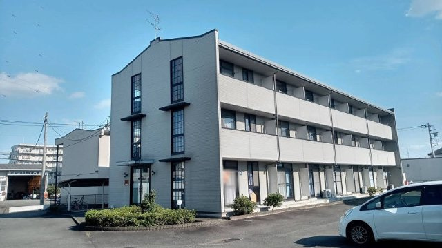レオパレスレストⅡの外観|外観は落ち着いています