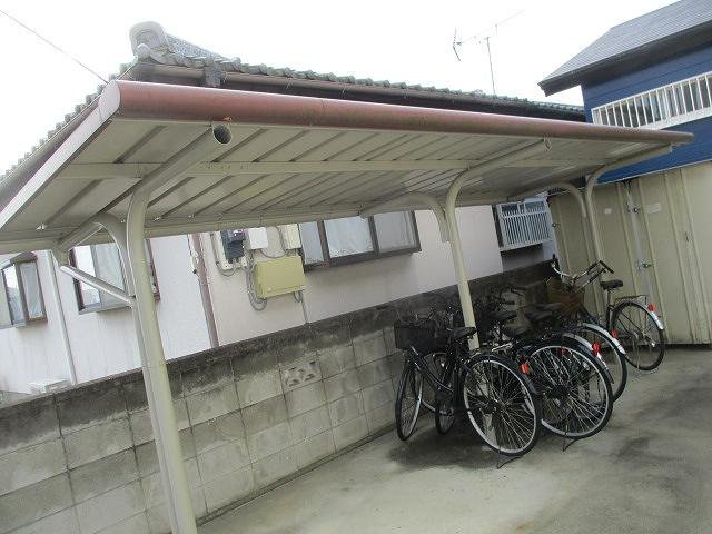 レオパレスコルヌイエのその他|駐輪場