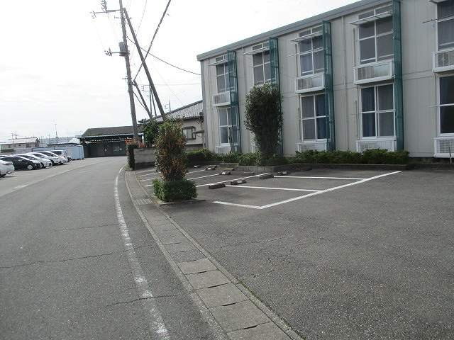 レオパレスコルヌイエのその他