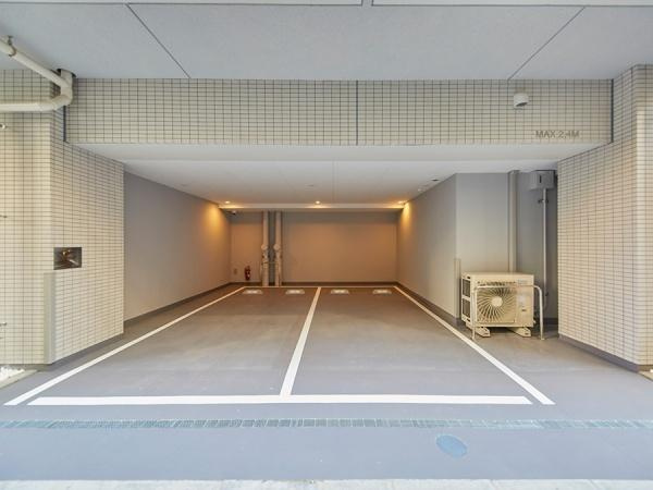 【駐車場】