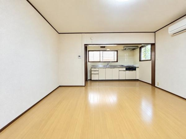 【居間・リビング】 | 明石市東朝霧丘　中古戸建