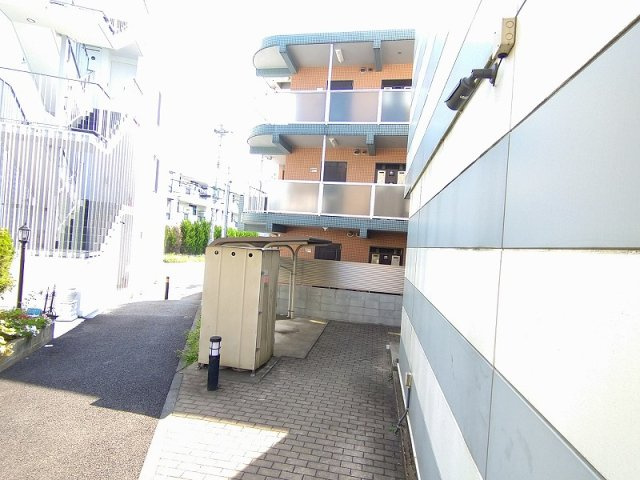レオパレスペルア高津のその他|駐輪場　原付＆自転車のみ駐輪可能