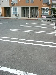 チェリーメゾン高田の駐車場