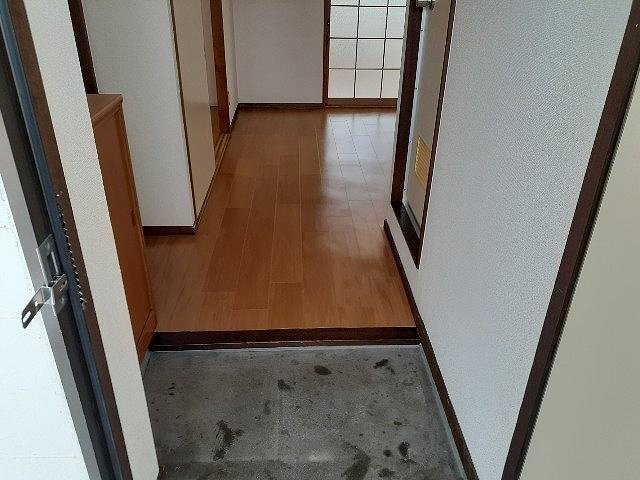 レジデンス吉津の玄関