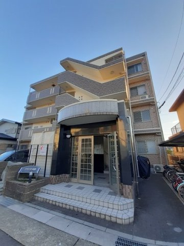 グランデ味鋺の外観