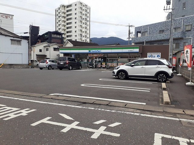 スカイ　フラワーの周辺|ファミリーマート喜々津駅前店まで459m