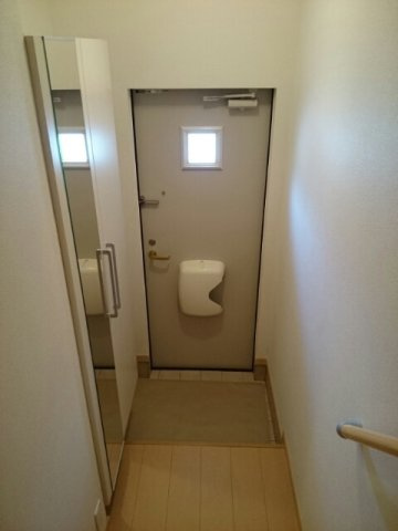 ブルーシャトーの玄関