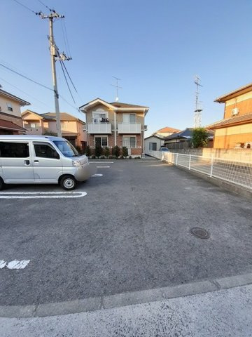 ジョリメゾン桜木　Ａの駐車場