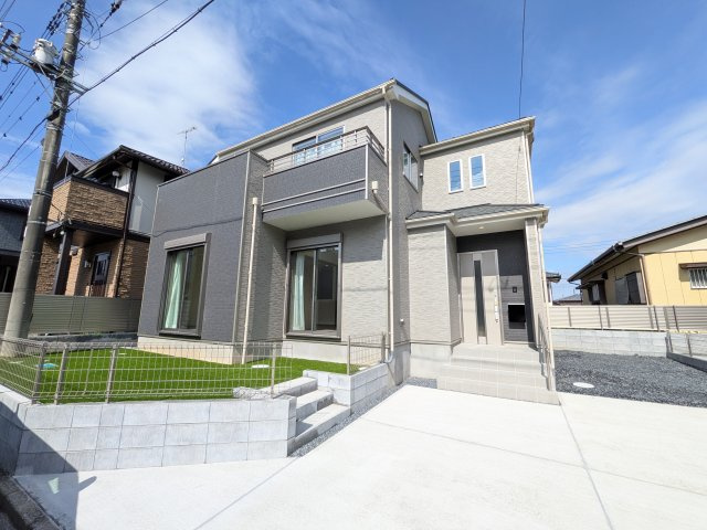 水戸市堀町2241番　新築戸建て　A号棟の外観|【月々5万円台〜】
写真だけでは伝わらない快適さを、ぜひ現地で体感しませんか？
即日見学可能です！平日のご案内も可能です♪
お気軽にお問合せください！