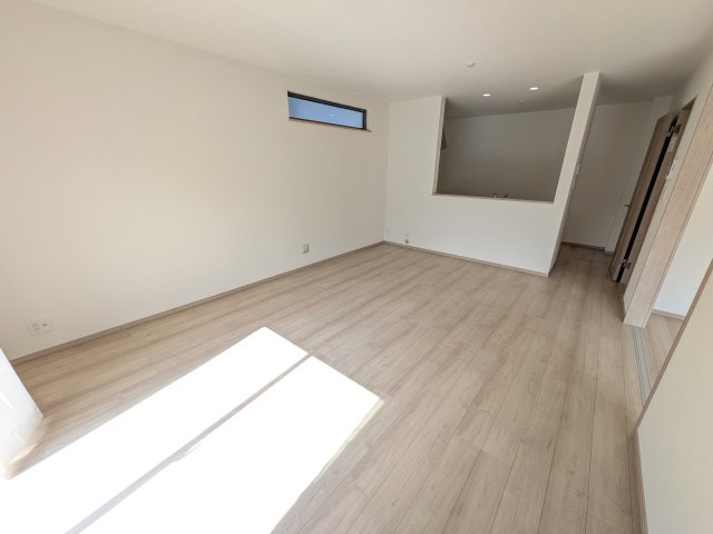 水戸市堀町2241番　新築戸建て　A号棟の居間・リビング