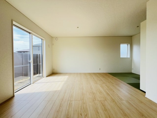 高浜市新明町6丁目5-30他『仲介手数料無料』新築一戸建て・建売の居間・リビング