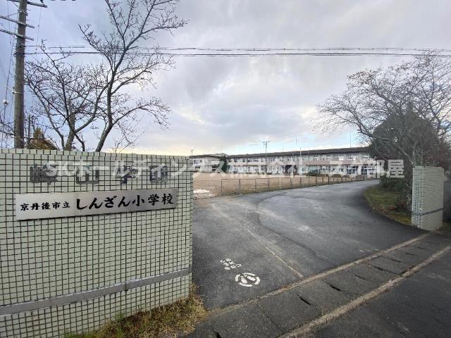 タント　コッコ（TaNTo KoKKo）の周辺|京丹後市立しんざん小学校まで446ｍ
