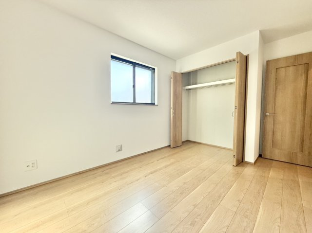 新築戸建　西宮市一ケ谷町　B号棟の洋室|1階サービスルーム6帖のクローゼット収納